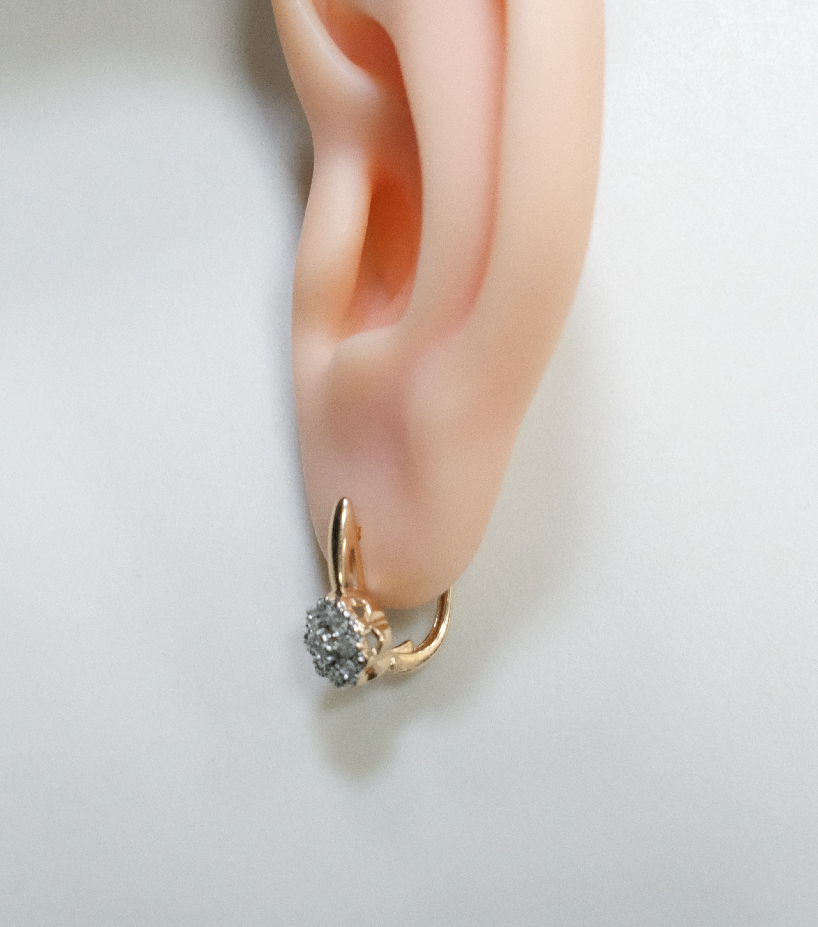 Серебряные серьги с бриллиантами